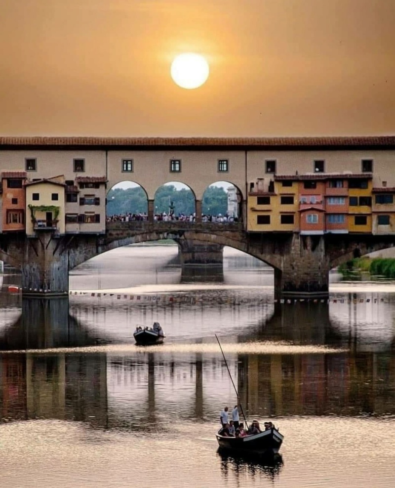 Понте-Веккьо (итал. Ponte Vecchio, Старый мост) — самый древний мост города Флоренции Photo106