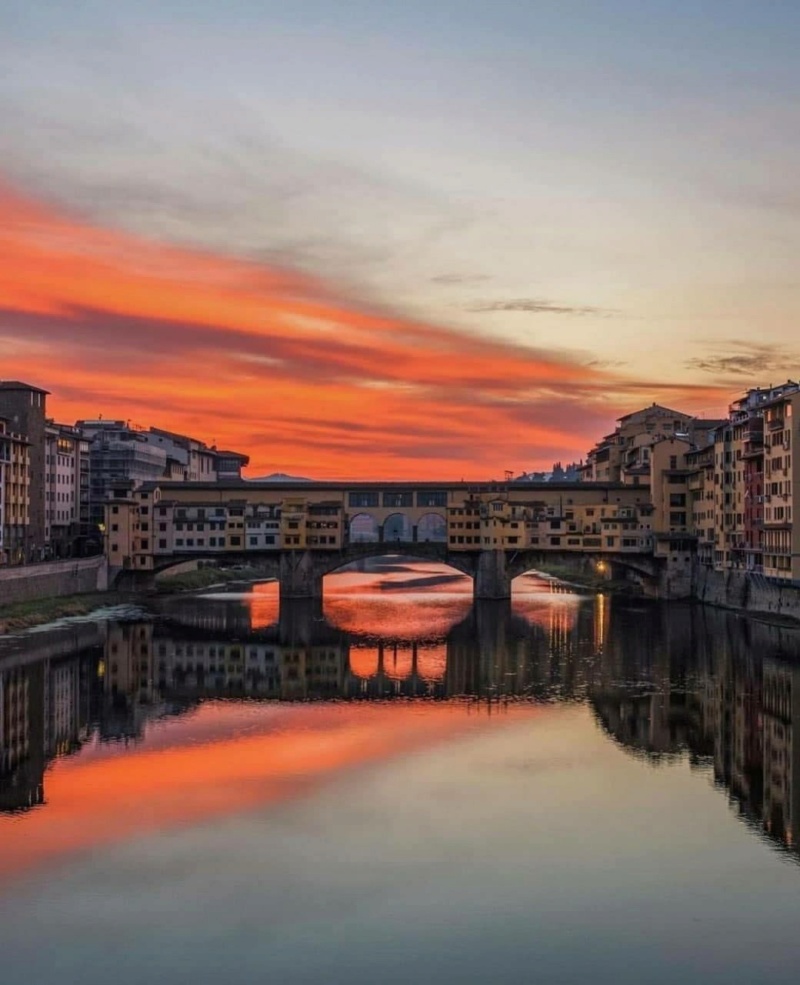 Понте-Веккьо (итал. Ponte Vecchio, Старый мост) — самый древний мост города Флоренции Photo109