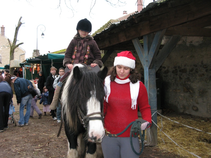 ma patrice et la mere noel(julie) Img_0010