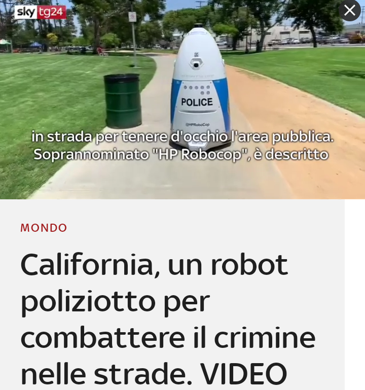 Robot poliziotto  Scre1578
