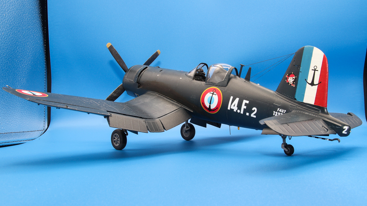 [Trumpeter/OP] 1/32 - Chance-Vought F4U-7 Corsair (conversion)  Img_2812