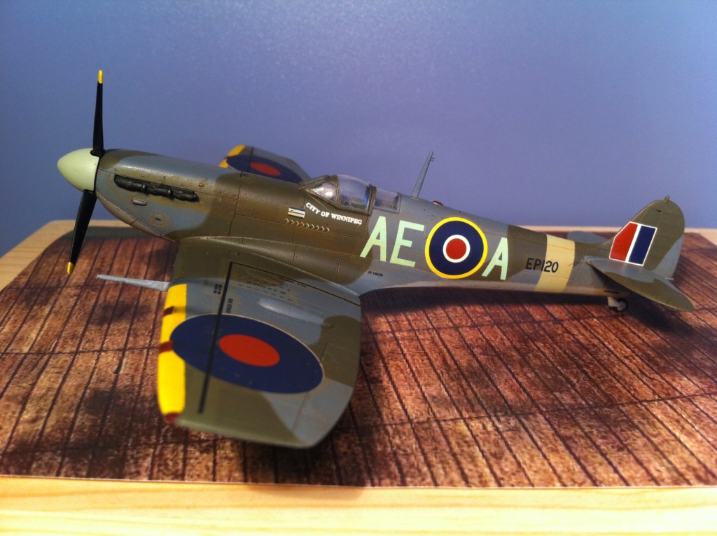 Supermarine Spitfire Mk Vb - Revell - 1/72 - Page 2 02214