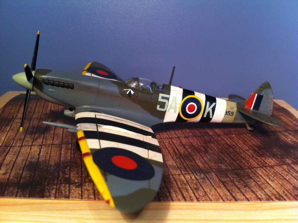 Supermarine Spitfire Mk IX - Italeri - 1/72 - Page 2 02914