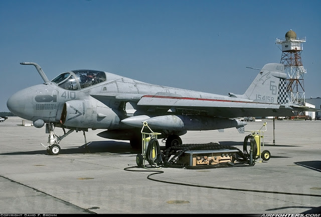[GB Guerre du Golfe] Grumman A-6E TRAM "Intruder" - Italeri - 1/72 100014