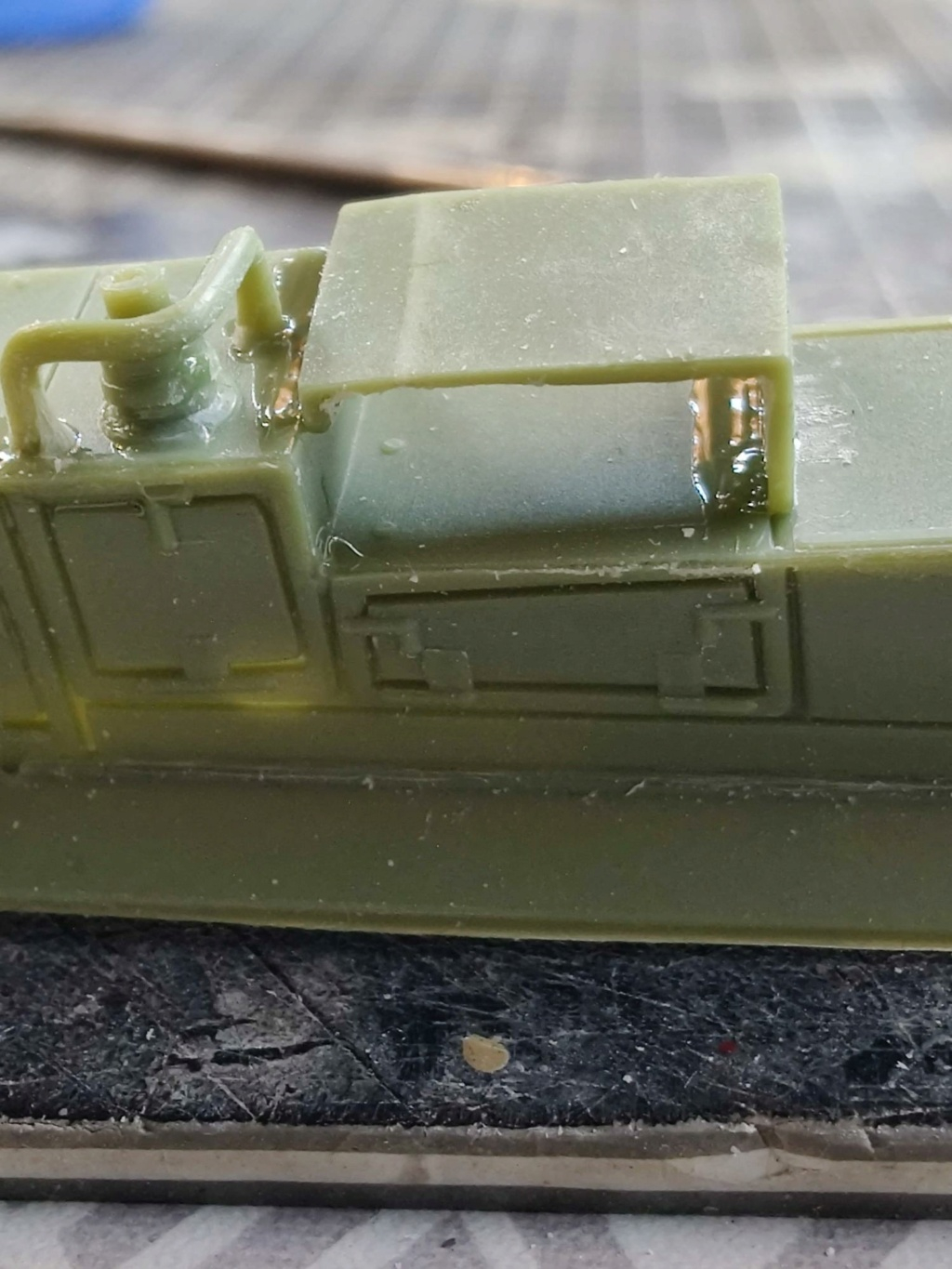 1/35   AMX 13 155 F3 du 9éme RAMA  ......HELLER - Page 2 10000021