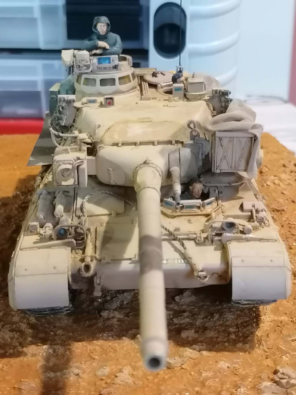 [MENG] AMX 30 B canon de 105 char de combat et camion GBC 8 KT Réf TS 013 & scratch Img_2457