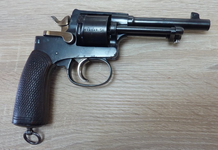 Le revolver Rast Gasser modèle 1898 P1090831
