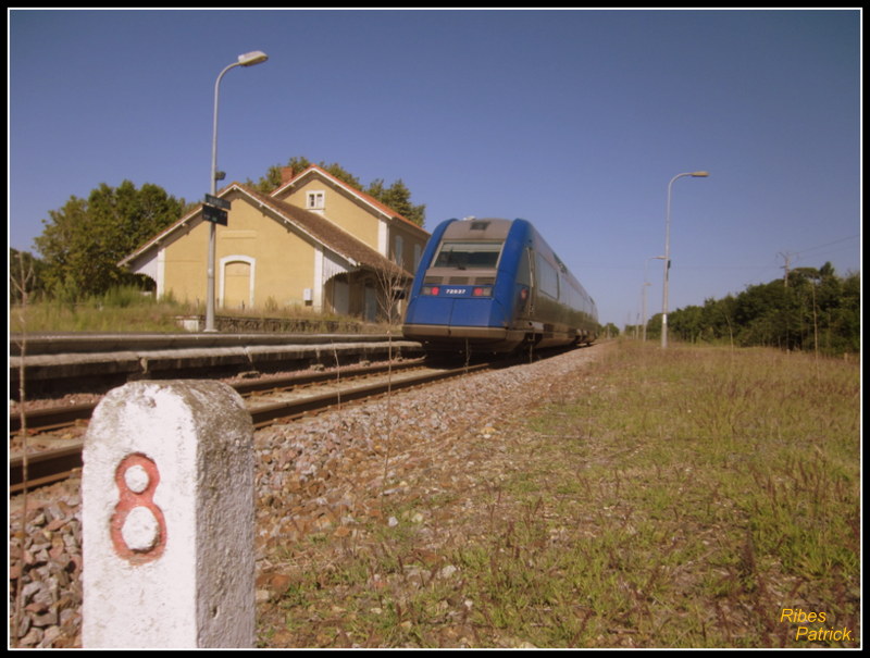 X TER 72537 à Vielmur sur Agout (81). Vielmu21