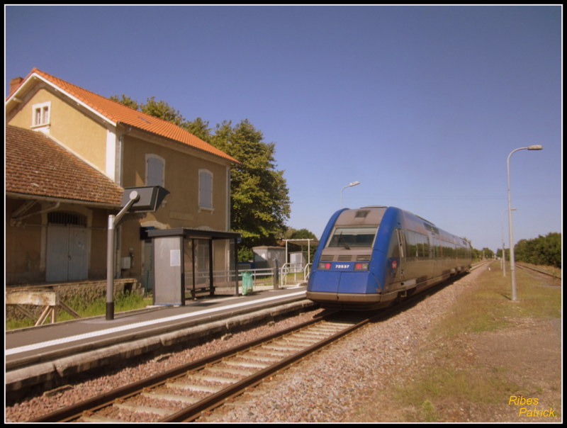 X TER 72537 à Vielmur sur Agout (81). Vielmu23