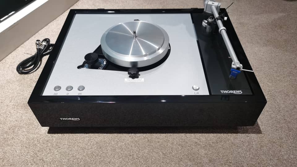 Thorens TD1601 award winning turntable 14fbcb10