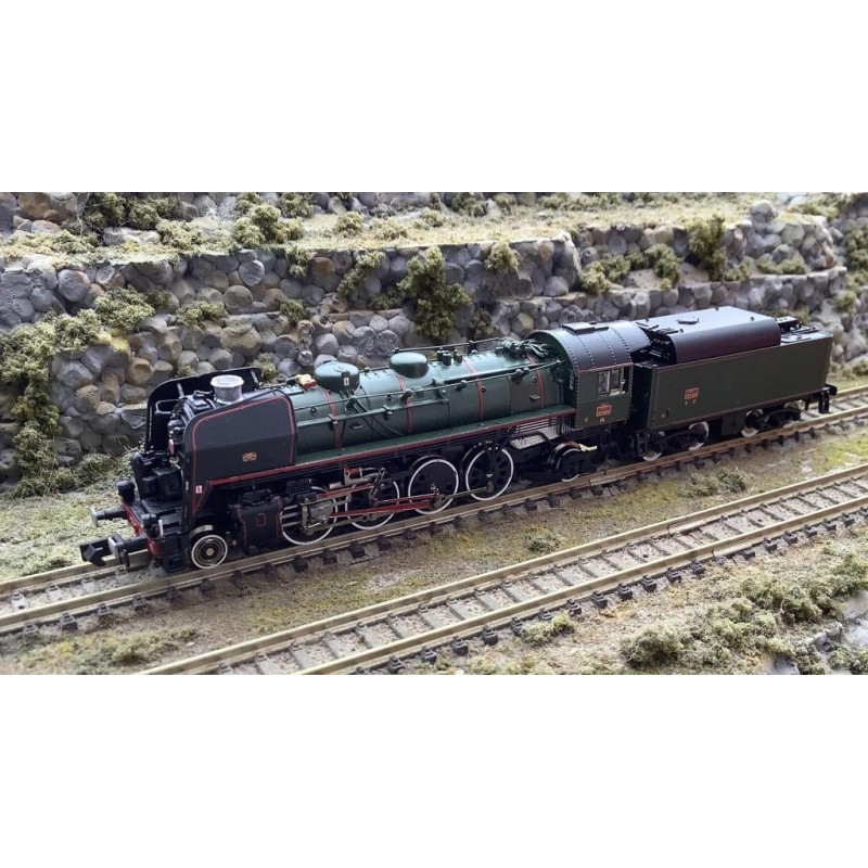 [Arnold] Locomotive à vapeur - 141R - Page 12 Locomo10