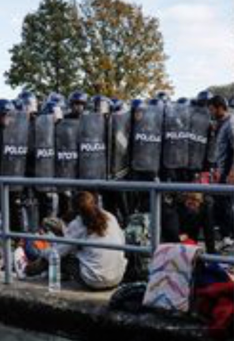 Migranti probili policijski kordon i došli do hrvatske granice, ima ozlijeđenih - Page 2 1f0ac910