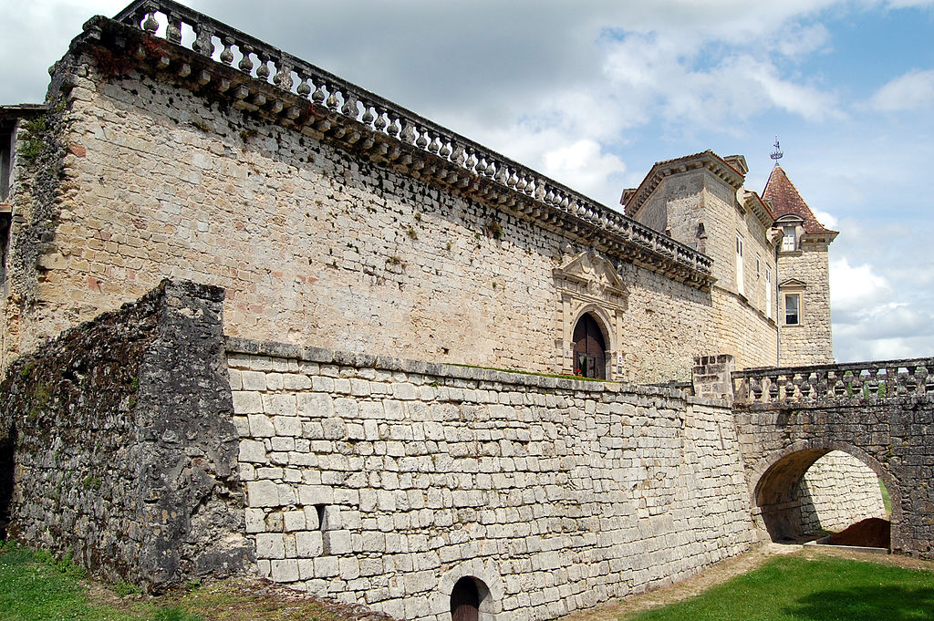 Le château royal de Cazeneuve 1024px17