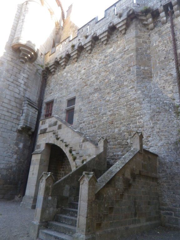 COMBOURG - Combourg, le donjon de Chateaubriand ... Imgp1226