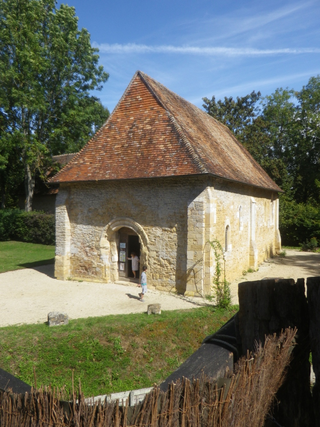 Le château de Crèvecoeur en Auge Imgp2196