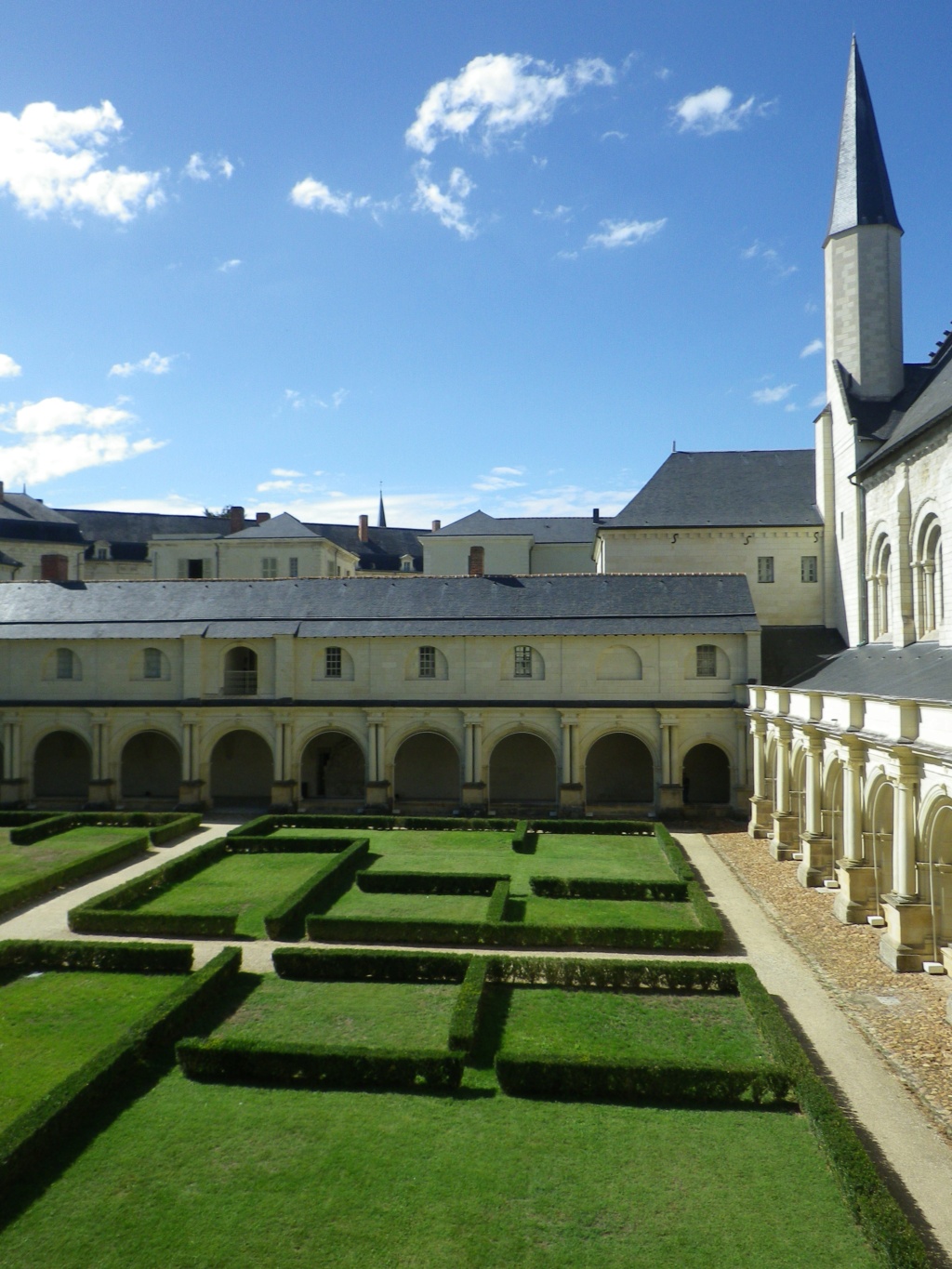 Mesdames, à l'abbaye royale Notre-Dame de Fontevraud (Fontevrault) Imgp3616