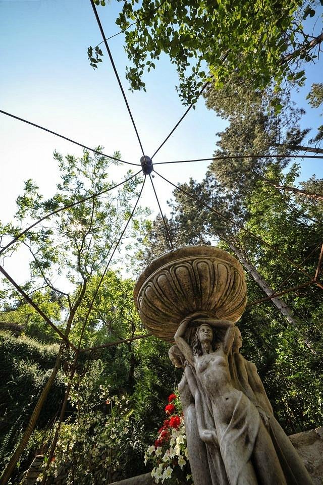 A Tournon-sur-Rhône, le Jardin d'Eden ... Le-jar14