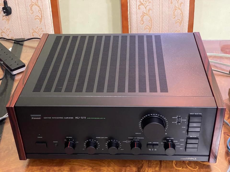  Sansui AU-X11	Master integrated DC amplifier 2957a710