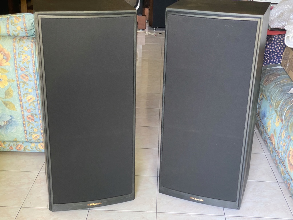 Vintage Klipsch KG 5.2 speakers  57b89810