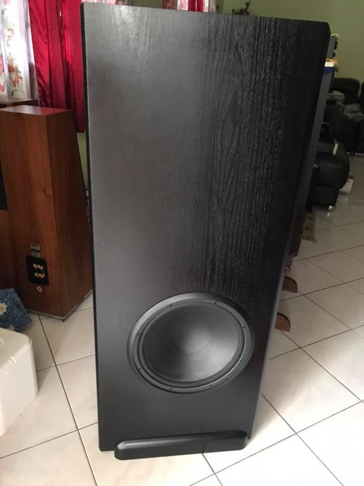 Acoustic research AR-7 SPEAKERS (sold) Ar311
