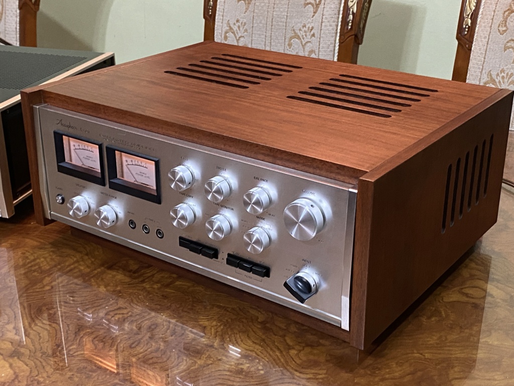 Accuphase E-202 Integerated W/cabinet Cf64b710