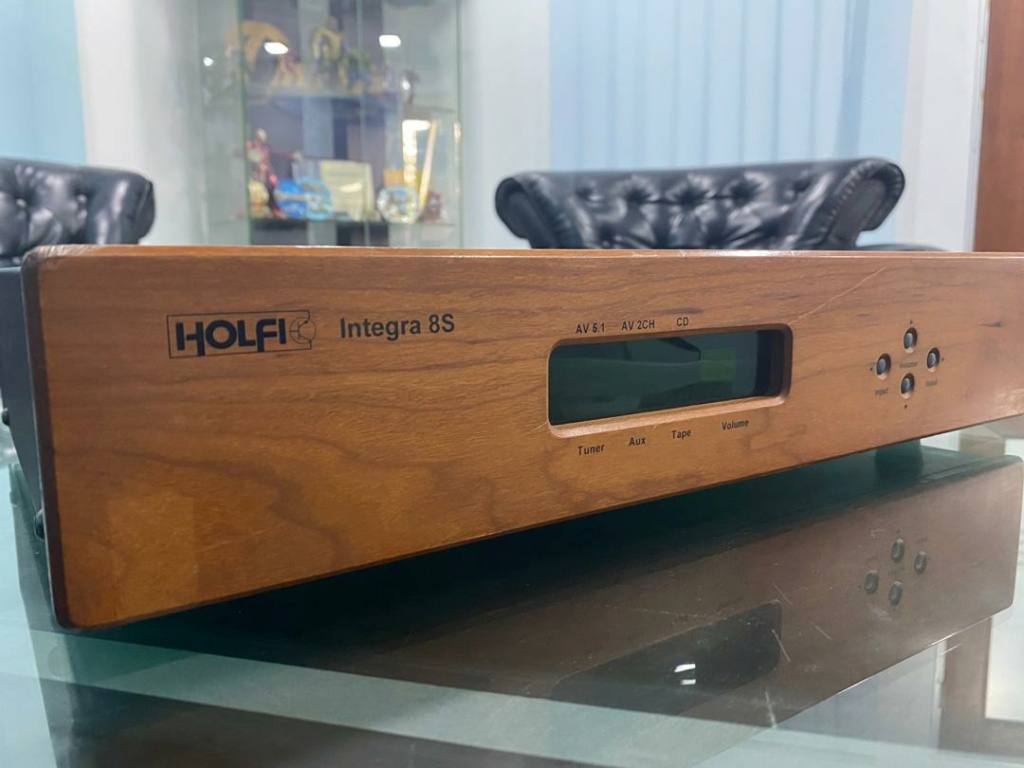 Holfi integra 8S integrated amplifier SOLD H111