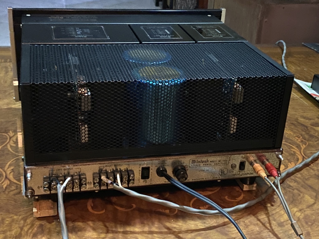 McIntosh MC2105 Solid State Stereo Power Amplifier  Img_6011