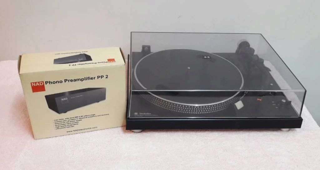 Technics SL-2000 Turntable ( SOLD) T810