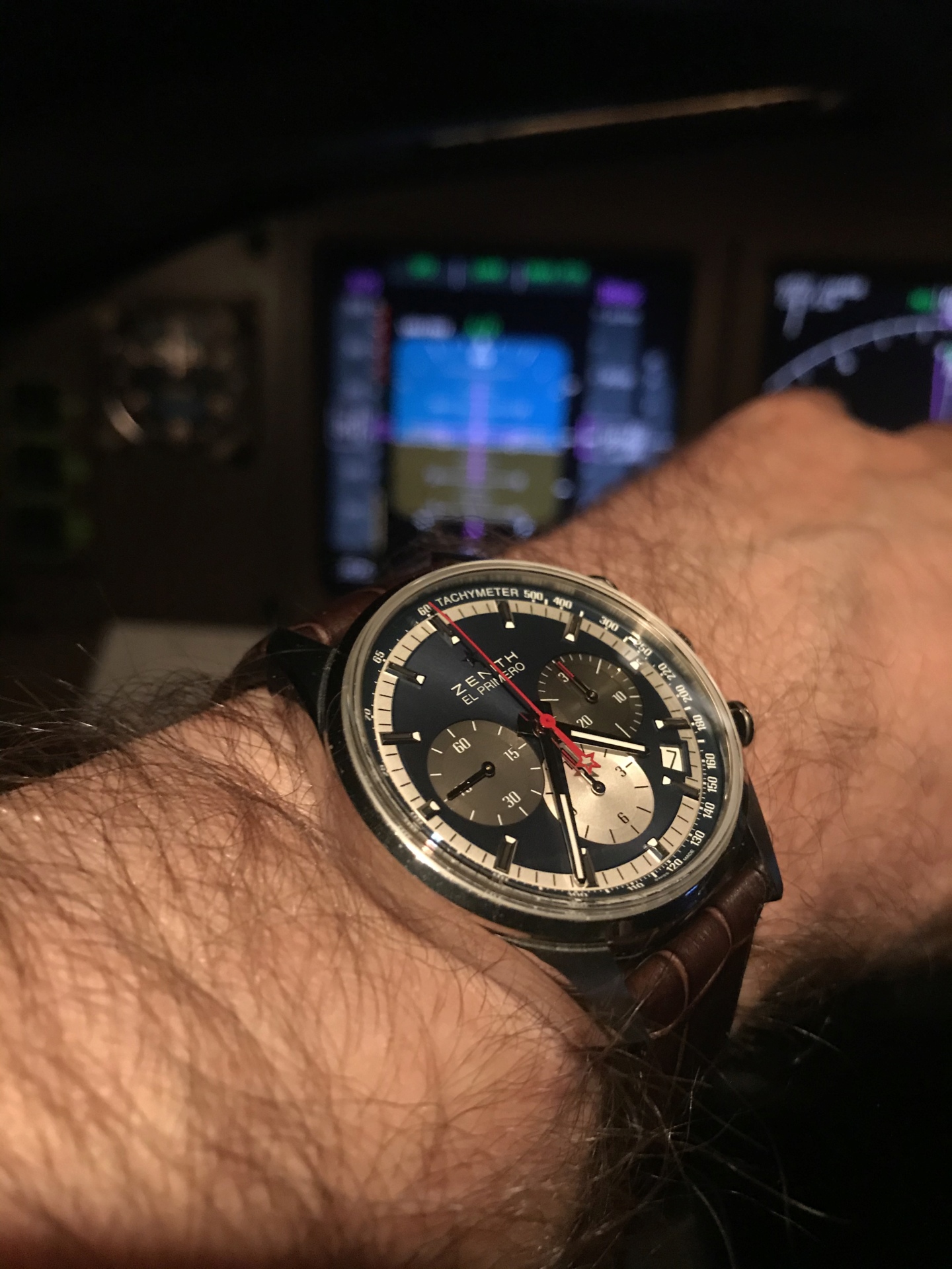 Feu de vos montres d'aviateur, ou inspirées du monde aéronautique - Page 6 276c9010