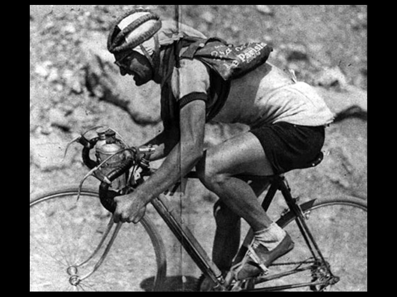 En 1946, deux courses cyclistes remplacent le Tour de France annulé après la guerre Ml14