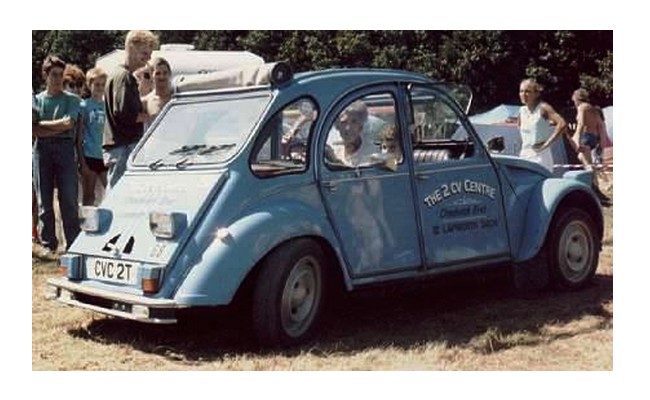 la CITROEN 2CV permet tout.......1 Sans1696