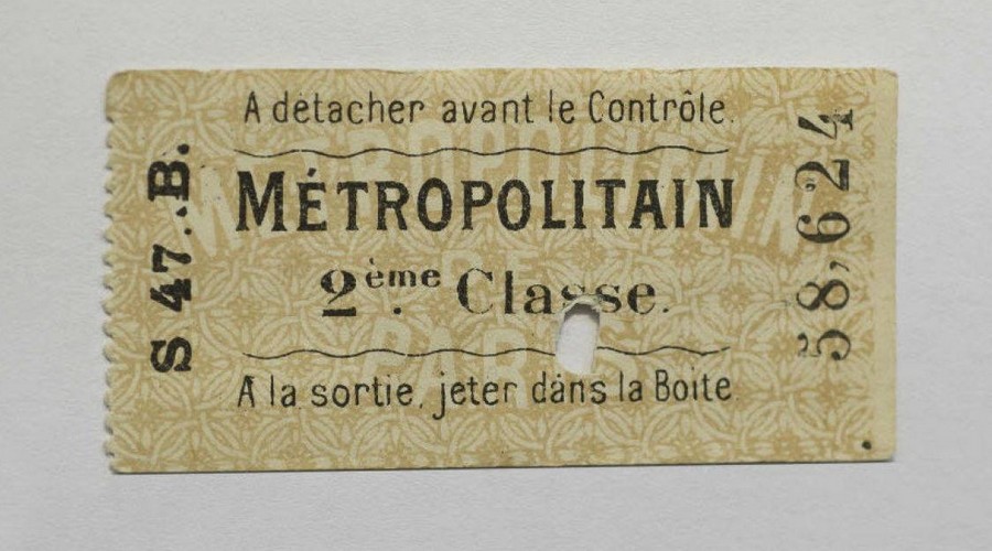 la  première ligne du métropolitain reliant Porte Maillot à Porte de  Vincennes Sans2159