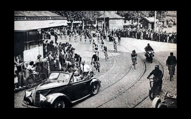 En 1946, deux courses cyclistes remplacent le Tour de France annulé après la guerre Sans3408