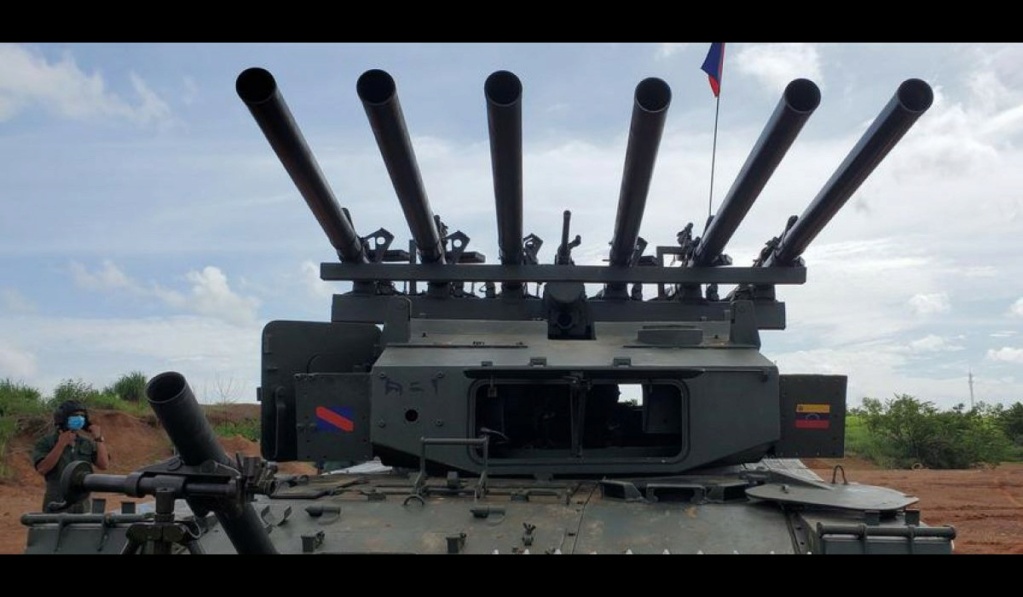Le drôle de char de l'armée vénézuélienne Sans5268