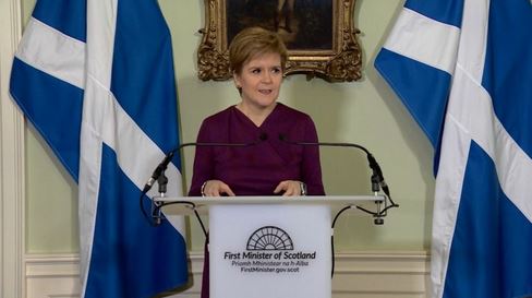 Scottish independence: Sturgeon requests powers for referendum Capt1259