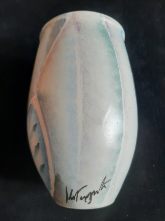 Vase identification  20230917