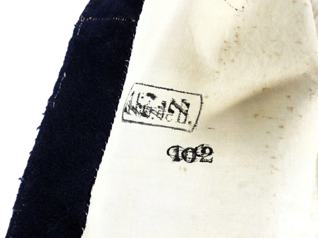 Veste ras le cul du 162e de ligne 16492812