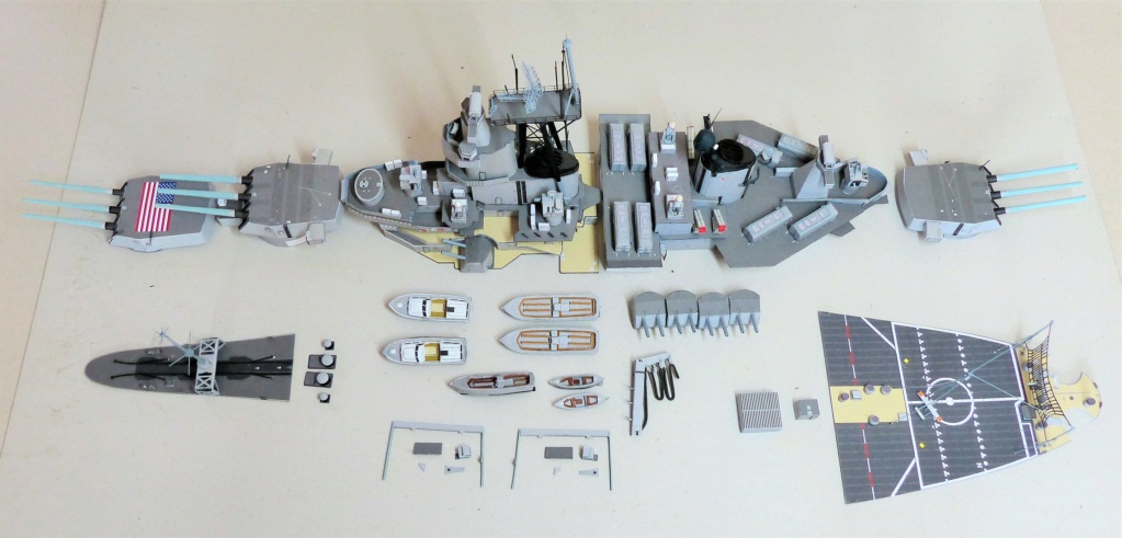 Kurz Baubericht USS IOWA - Bauzustand 1984/1990 - JSC Verlag - 1/400 auf 1/250 skaliert P1330720