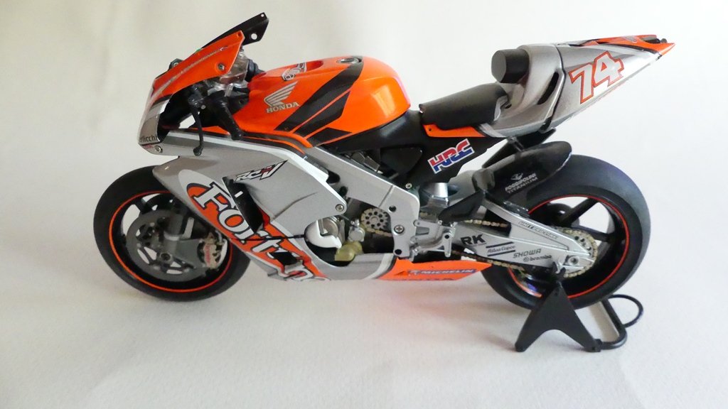 rc211 honda Kato version 2002  Rc211v10