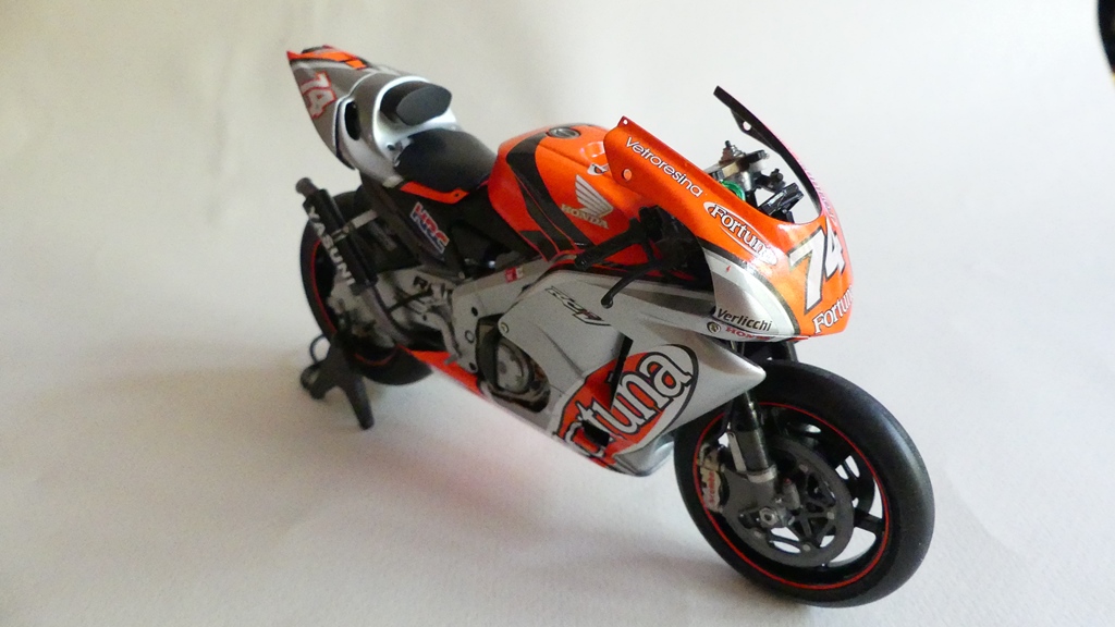 rc211 honda Kato version 2002  Rc211v13