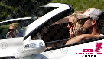 [Fotos] Britney passeio de carro - 22.08.08 Britou10