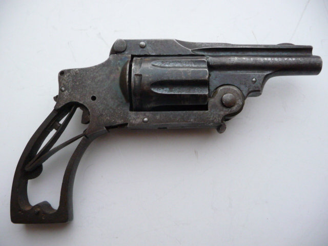 Petit revolver fabrication française?? P1180019