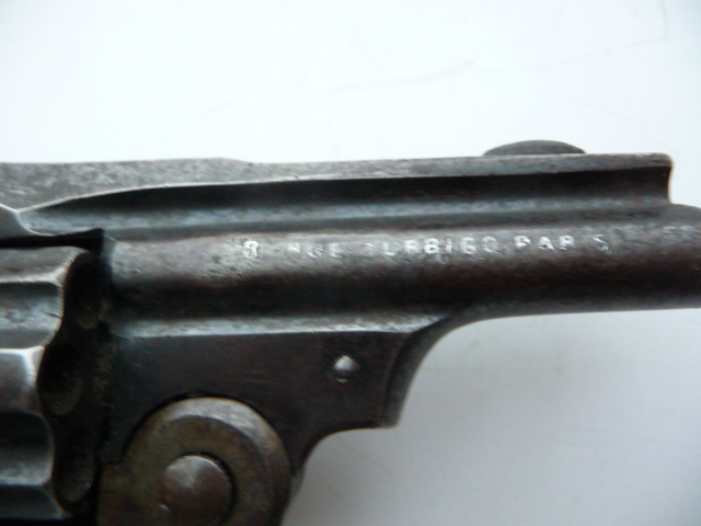 Petit revolver fabrication française?? P1180020