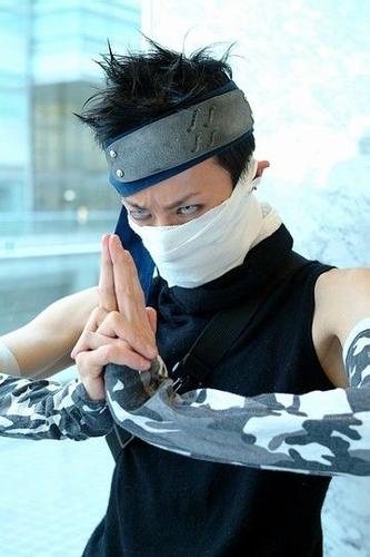 COSPLAYS ... (MANGAS, Jeux Videos ...) - Page 6 Zabuza10