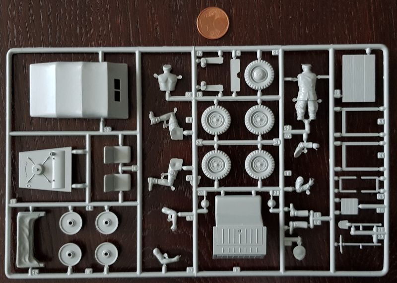 German Staff Car Type 82 Kuebelwagen 1:35 Revell 2018-143