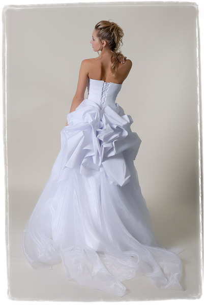 Свадебные платья и аксессуары Sv210