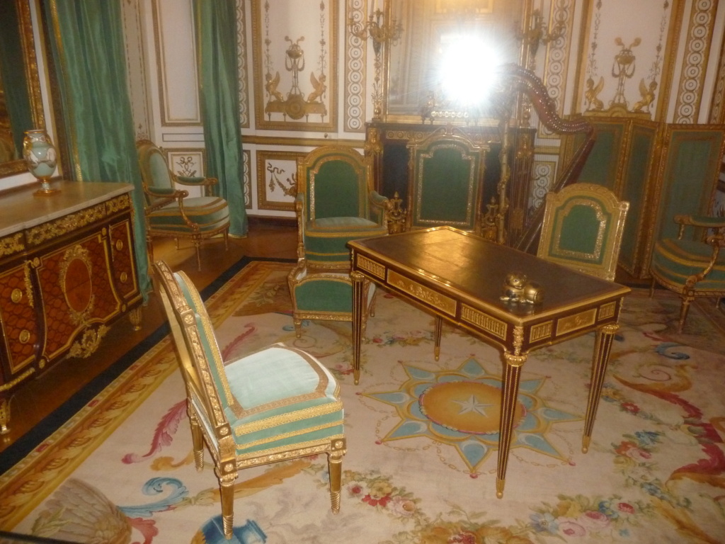 Les cabinets intérieurs de Marie-Antoinette au château de Versailles - Page 3 P1310010