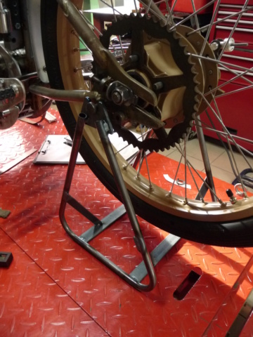 Boardtrack racer projet Philgold - Page 5 P1310718