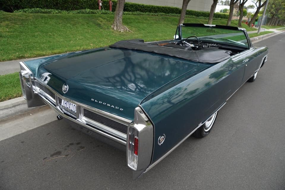 La très énorme Cadillac Eldorado convertible 1965. 1965_c14
