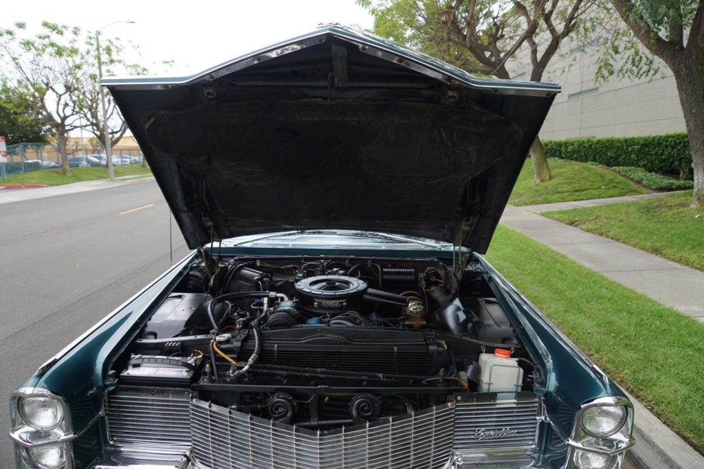 La très énorme Cadillac Eldorado convertible 1965. 1965_c30